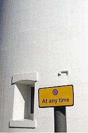 《夜弦酒吧员工守则》Steam页面上线 发售日待定